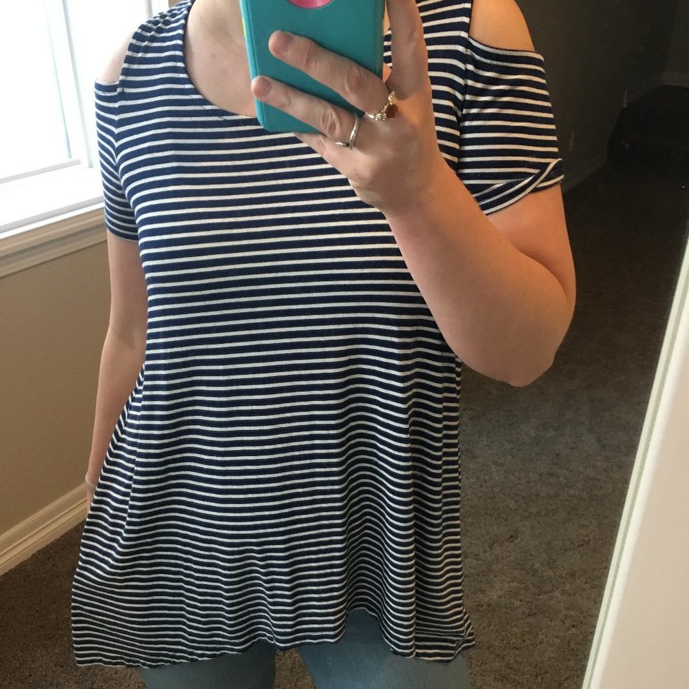 Jones NY: Cold Shoulder Navy Striped Swing Tee